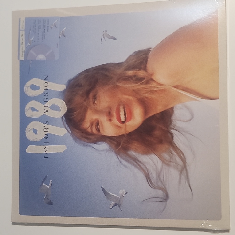 1989 Taylor's Version Crystal Skies Blue Edition
